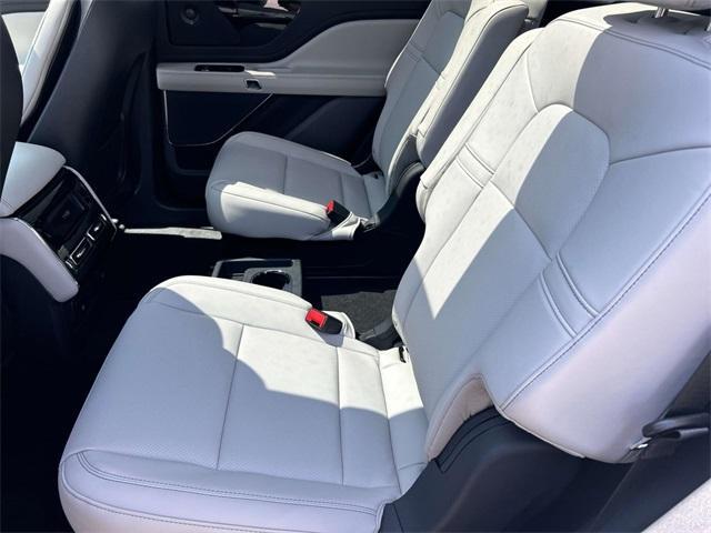 new 2025 Lincoln Aviator car, priced at $65,654