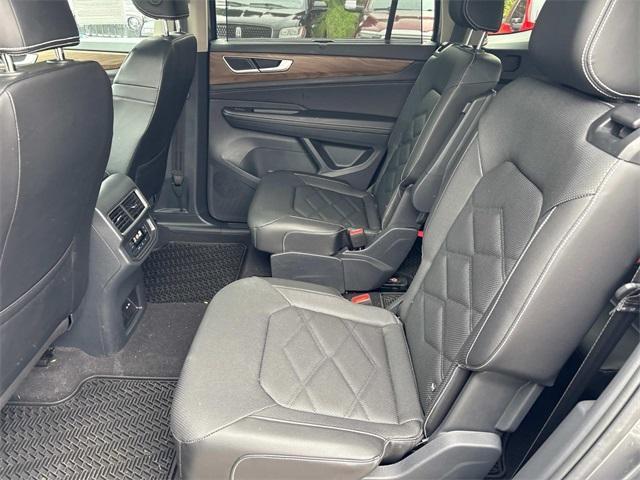 used 2024 Volkswagen Atlas car, priced at $36,655