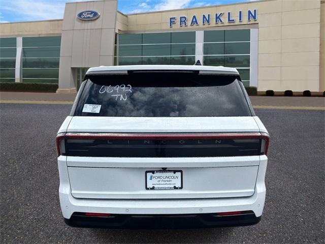 new 2025 Lincoln Navigator car, priced at $106,305