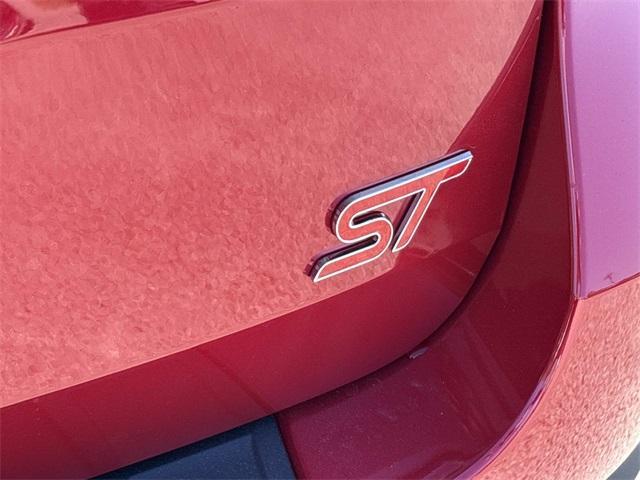 new 2025 Ford Explorer car, priced at $58,452