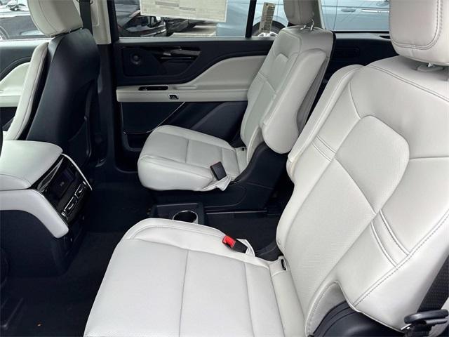 new 2025 Lincoln Aviator car, priced at $62,147