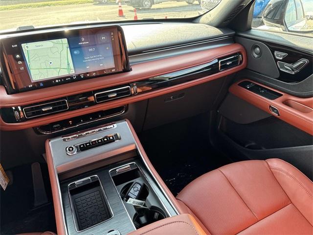 new 2025 Lincoln Aviator car, priced at $72,041