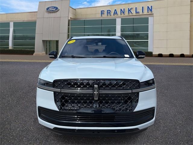 new 2025 Lincoln Navigator car, priced at $109,940