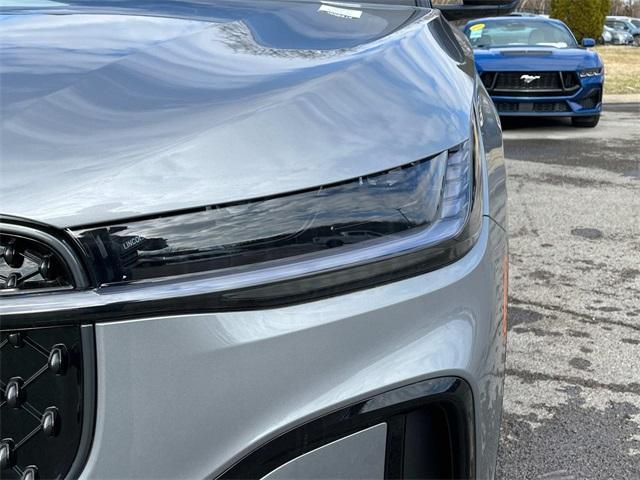 new 2025 Lincoln Nautilus car, priced at $62,902