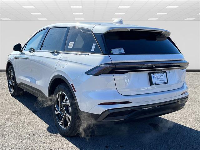 new 2025 Lincoln Nautilus car, priced at $56,204