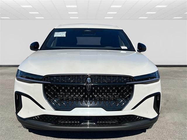 new 2025 Lincoln Nautilus car, priced at $56,204