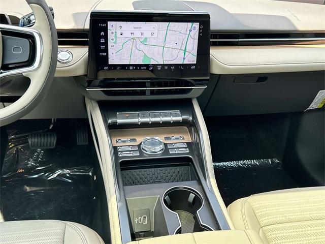 new 2025 Lincoln Nautilus car, priced at $68,255