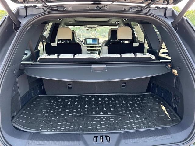 new 2025 Lincoln Aviator car, priced at $87,070
