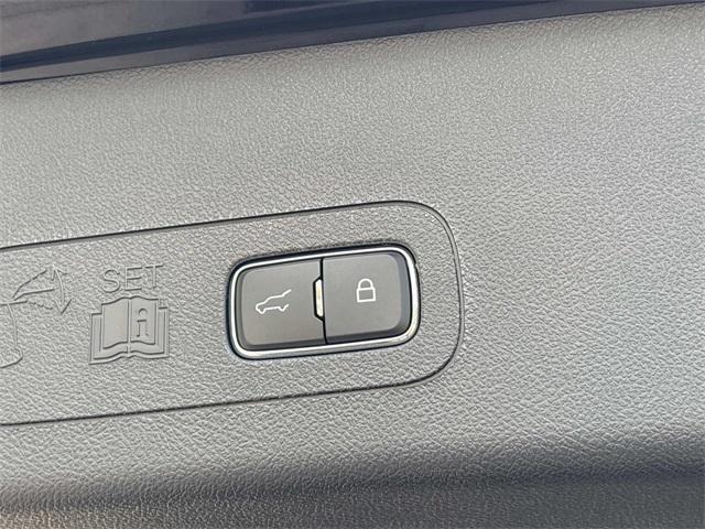 new 2025 Lincoln Aviator car, priced at $70,037