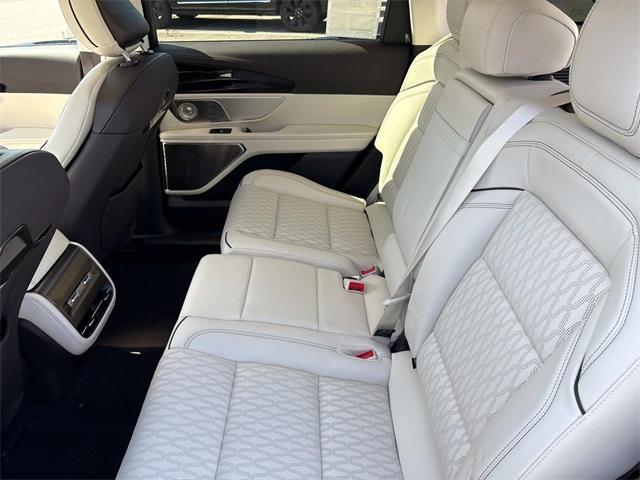 new 2025 Lincoln Nautilus car, priced at $76,299