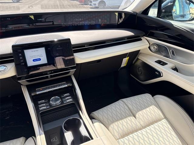 new 2025 Lincoln Nautilus car, priced at $76,299