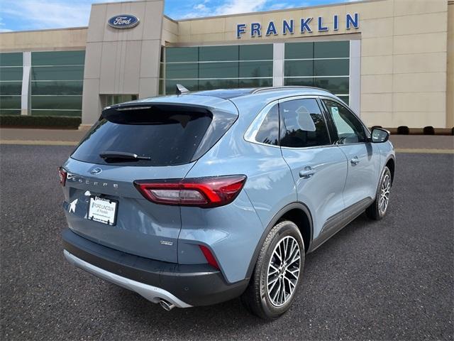 new 2025 Ford Escape car, priced at $30,251