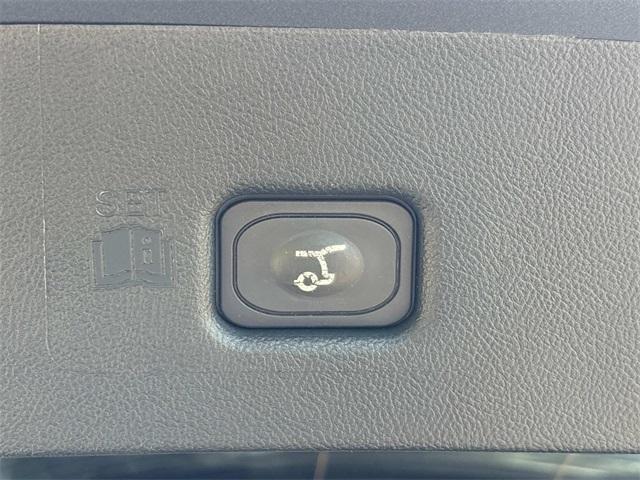 used 2022 Lincoln Nautilus car, priced at $36,804