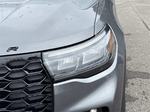 new 2025 Ford Explorer car, priced at $58,361
