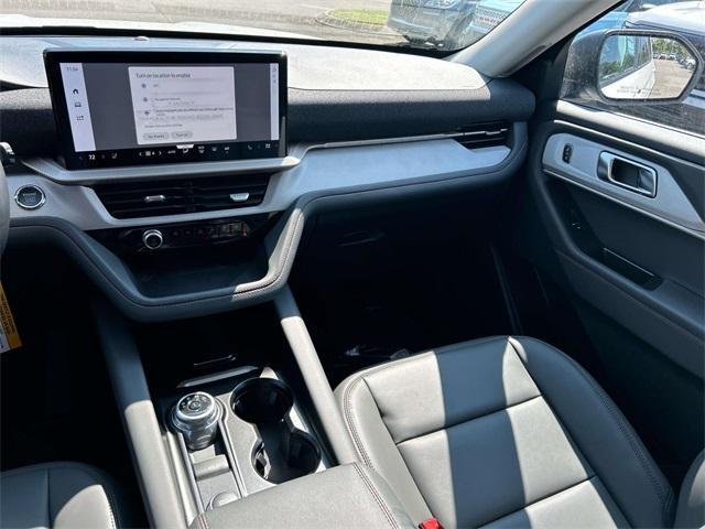new 2025 Ford Explorer car, priced at $44,054