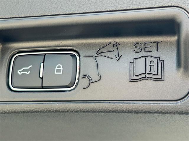 new 2025 Ford Explorer car, priced at $44,054