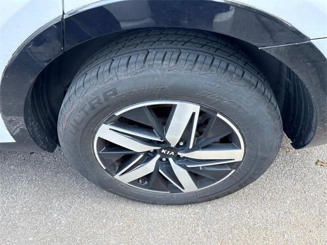 used 2021 Kia Sorento car, priced at $22,307