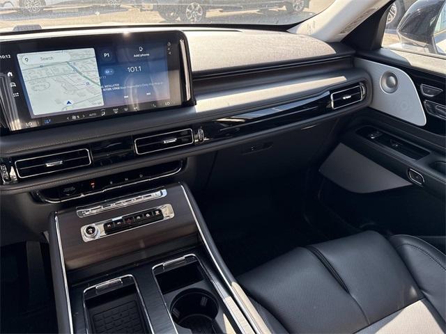 new 2025 Lincoln Aviator car, priced at $80,604
