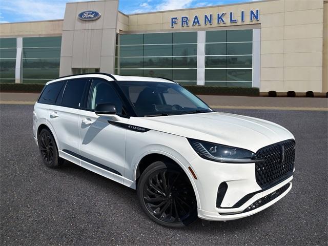 new 2025 Lincoln Aviator car, priced at $80,604