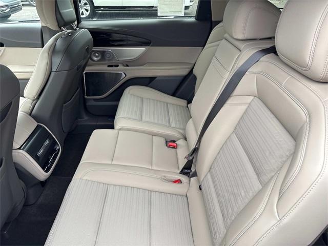 new 2025 Lincoln Nautilus car, priced at $64,301