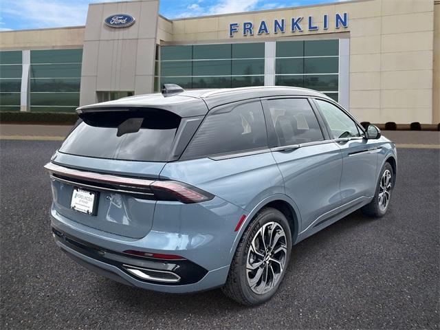 new 2025 Lincoln Nautilus car, priced at $64,301