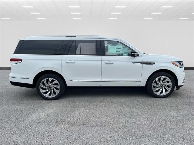 new 2024 Lincoln Navigator L car, priced at $103,861