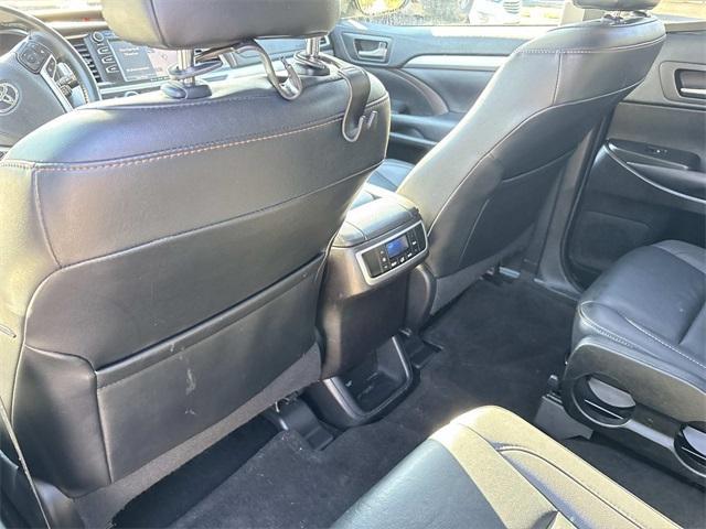 used 2019 Toyota Highlander car, priced at $22,580