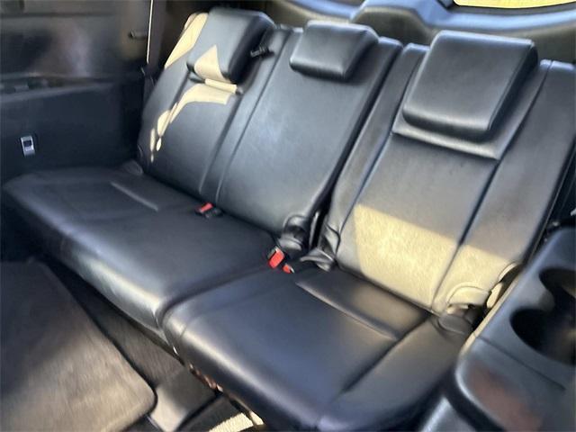 used 2019 Toyota Highlander car, priced at $22,580