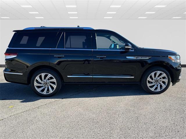 new 2024 Lincoln Navigator car, priced at $97,704