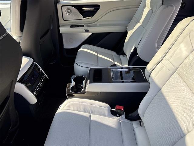 new 2025 Lincoln Aviator car, priced at $93,285