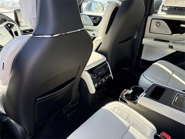 new 2025 Lincoln Aviator car, priced at $93,285