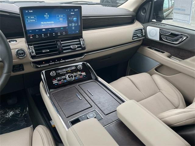 new 2024 Lincoln Navigator L car, priced at $105,040