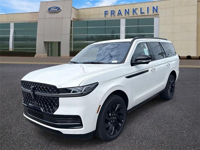 new 2025 Lincoln Navigator car, priced at $106,685