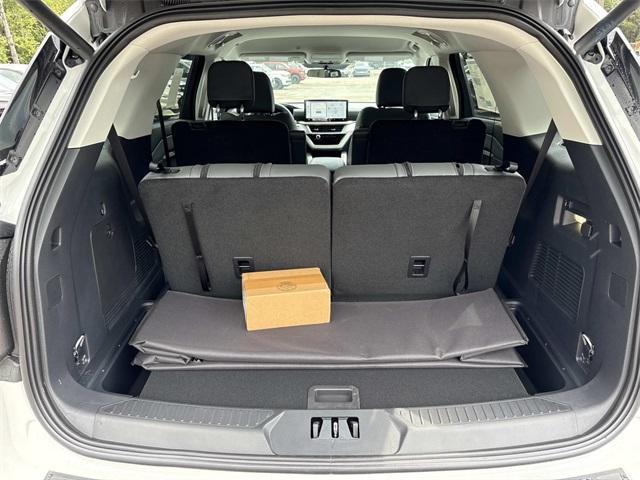 new 2025 Ford Explorer car, priced at $44,569