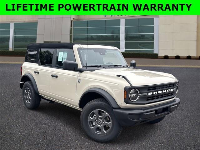 new 2025 Ford Bronco car, priced at $43,398