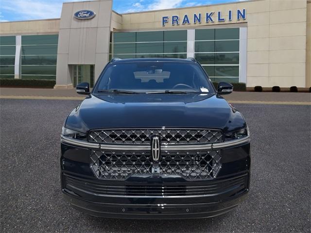 new 2025 Lincoln Navigator car, priced at $105,875