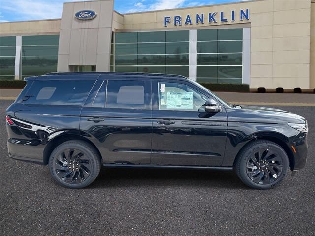 new 2025 Lincoln Navigator car, priced at $105,875