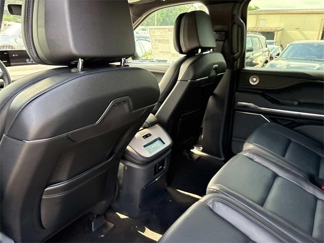 new 2025 Lincoln Navigator car, priced at $105,875