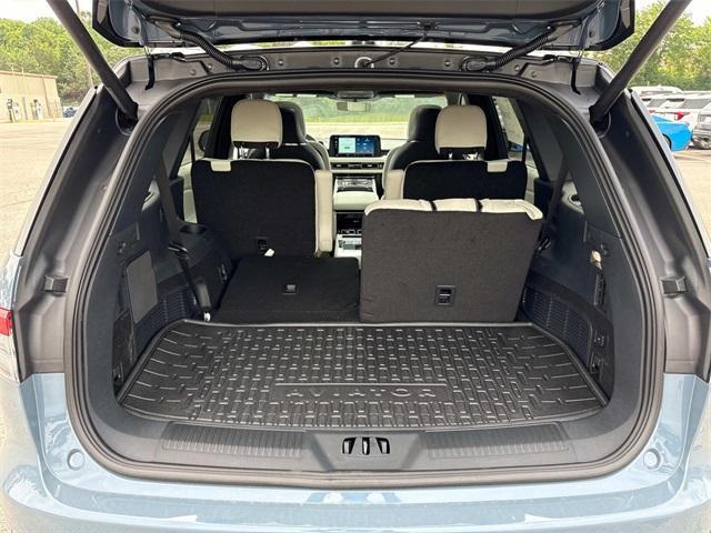 new 2025 Lincoln Aviator car, priced at $91,875