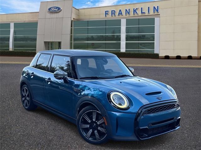 used 2022 MINI Hardtop car, priced at $22,899