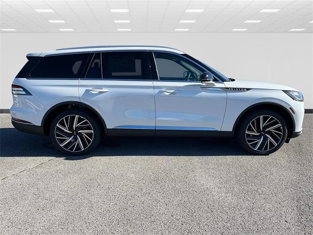 new 2025 Lincoln Aviator car, priced at $81,050