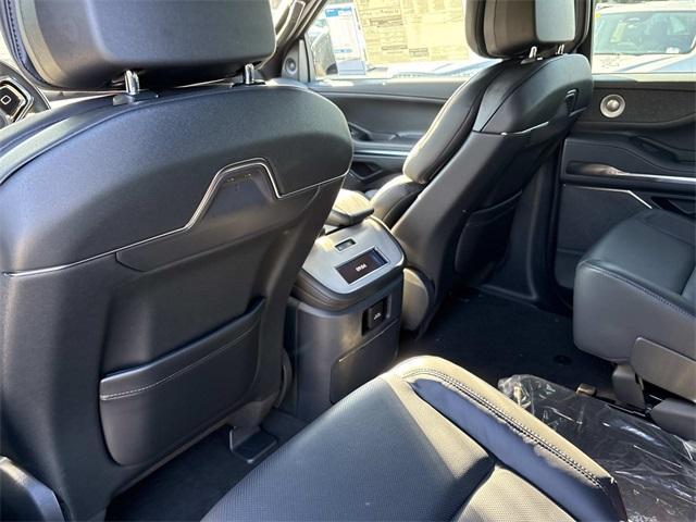 new 2025 Lincoln Navigator L car, priced at $109,160