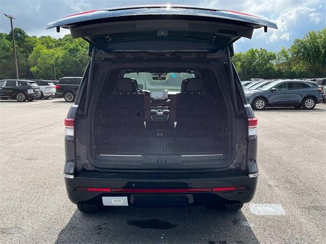 new 2024 Lincoln Navigator car, priced at $98,442