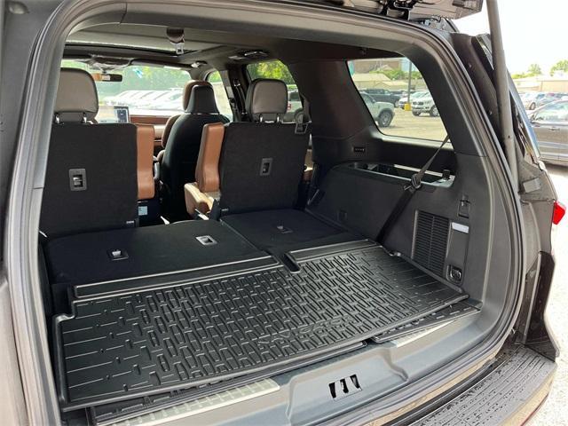 new 2024 Lincoln Navigator car, priced at $98,442