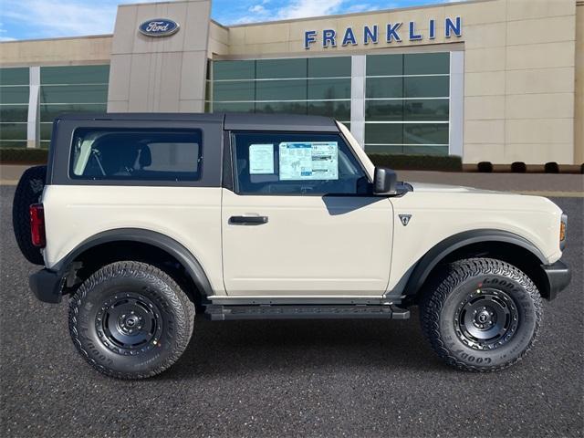 new 2025 Ford Bronco car, priced at $48,040