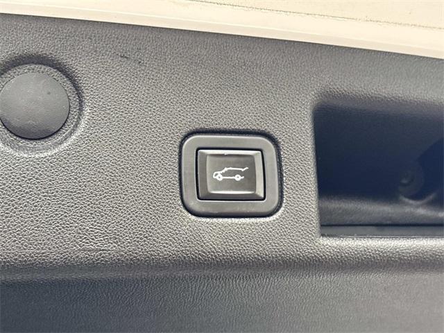 used 2020 Chevrolet Equinox car, priced at $22,460