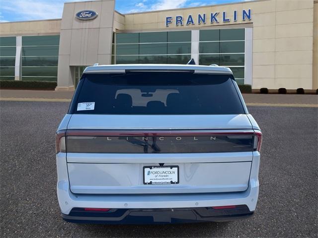 new 2025 Lincoln Navigator L car, priced at $109,785