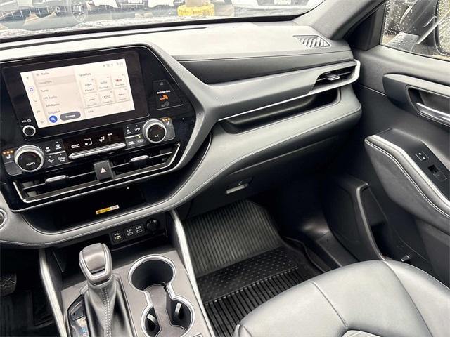 used 2023 Toyota Highlander car, priced at $39,980
