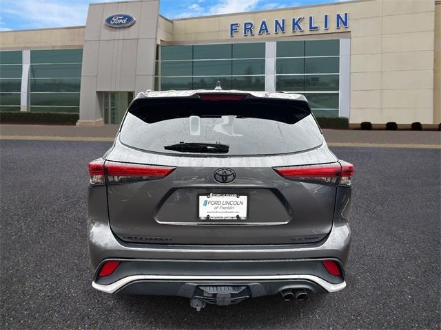used 2023 Toyota Highlander car, priced at $39,980