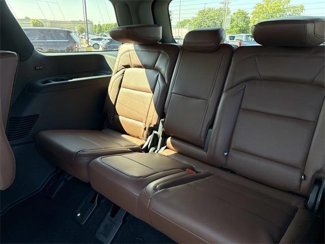 new 2025 Lincoln Navigator car, priced at $102,590